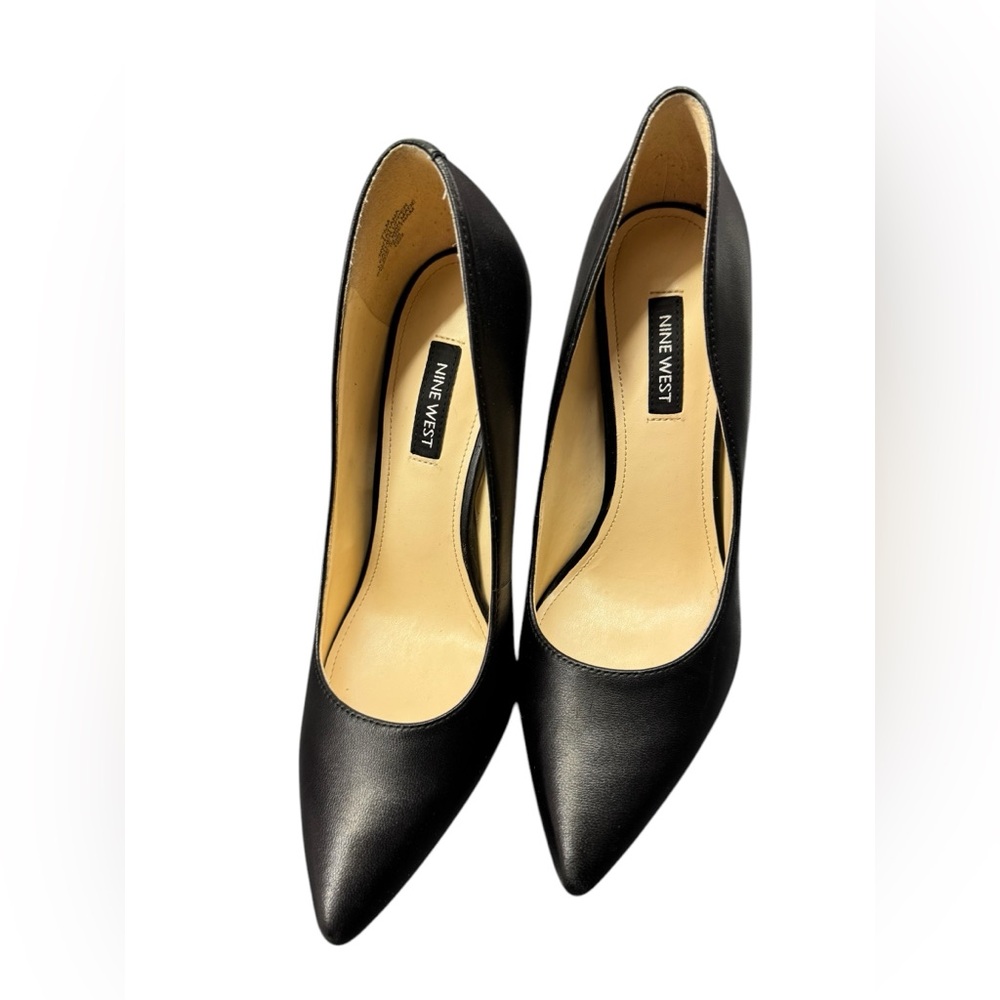Nine West Black Pointed Toe Heels 4”